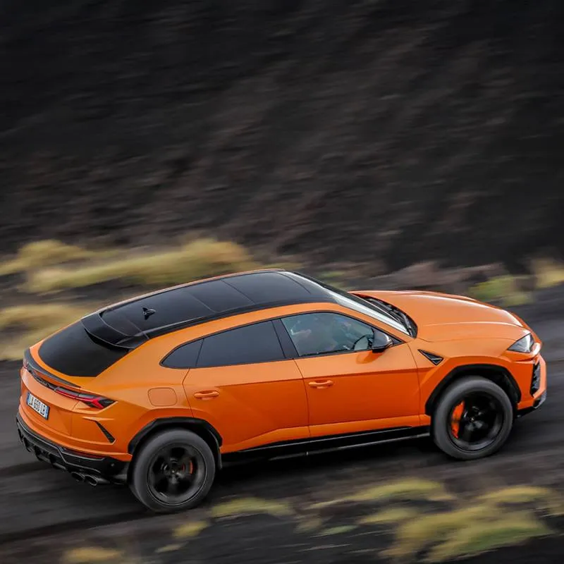 Urus Over 01 M